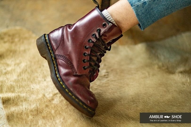Leather shoes can adapt to your foot